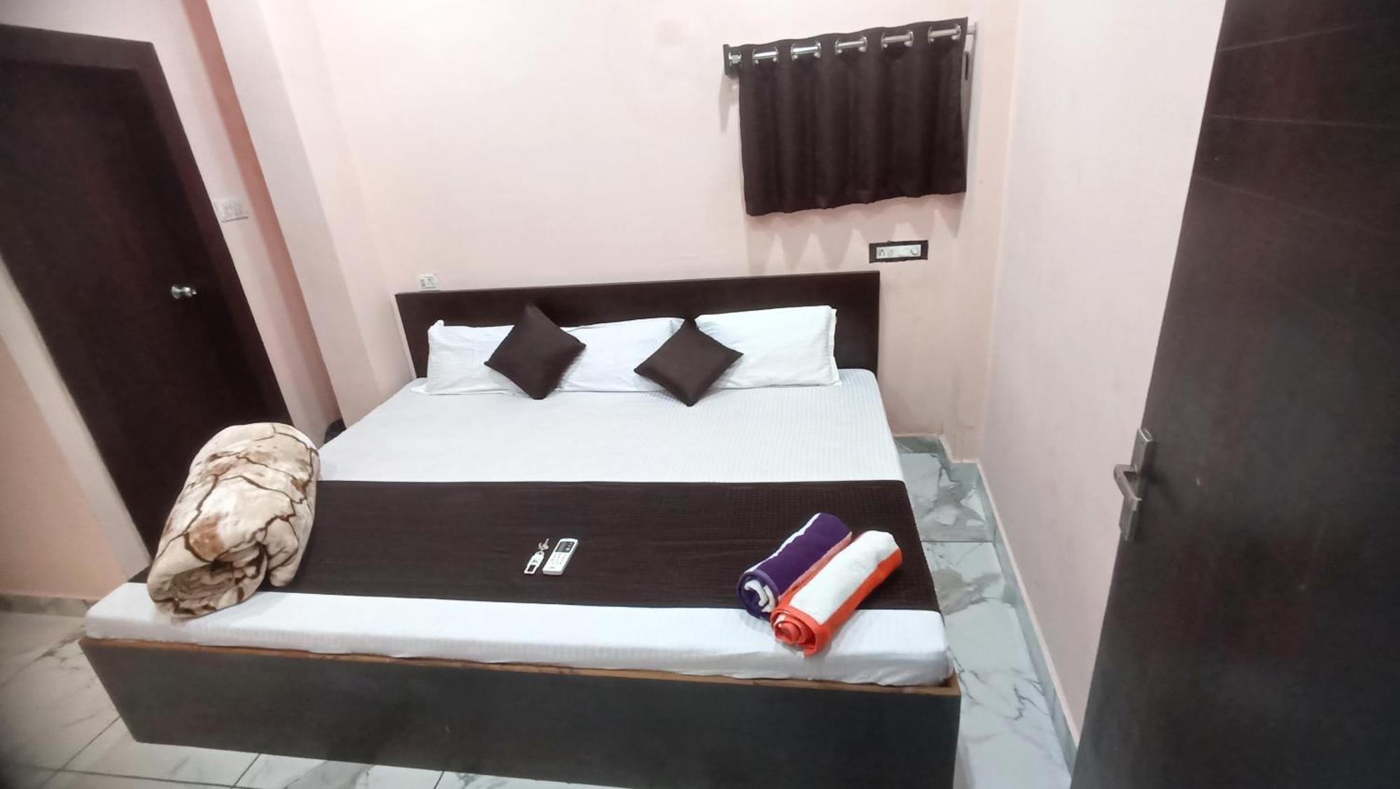 Hotel Shree Krishna Palace Ujjain Dış mekan fotoğraf