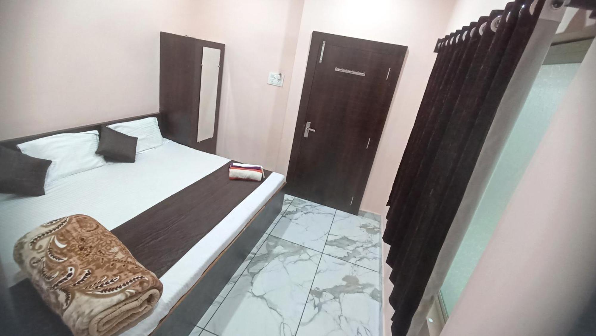 Hotel Shree Krishna Palace Ujjain Dış mekan fotoğraf