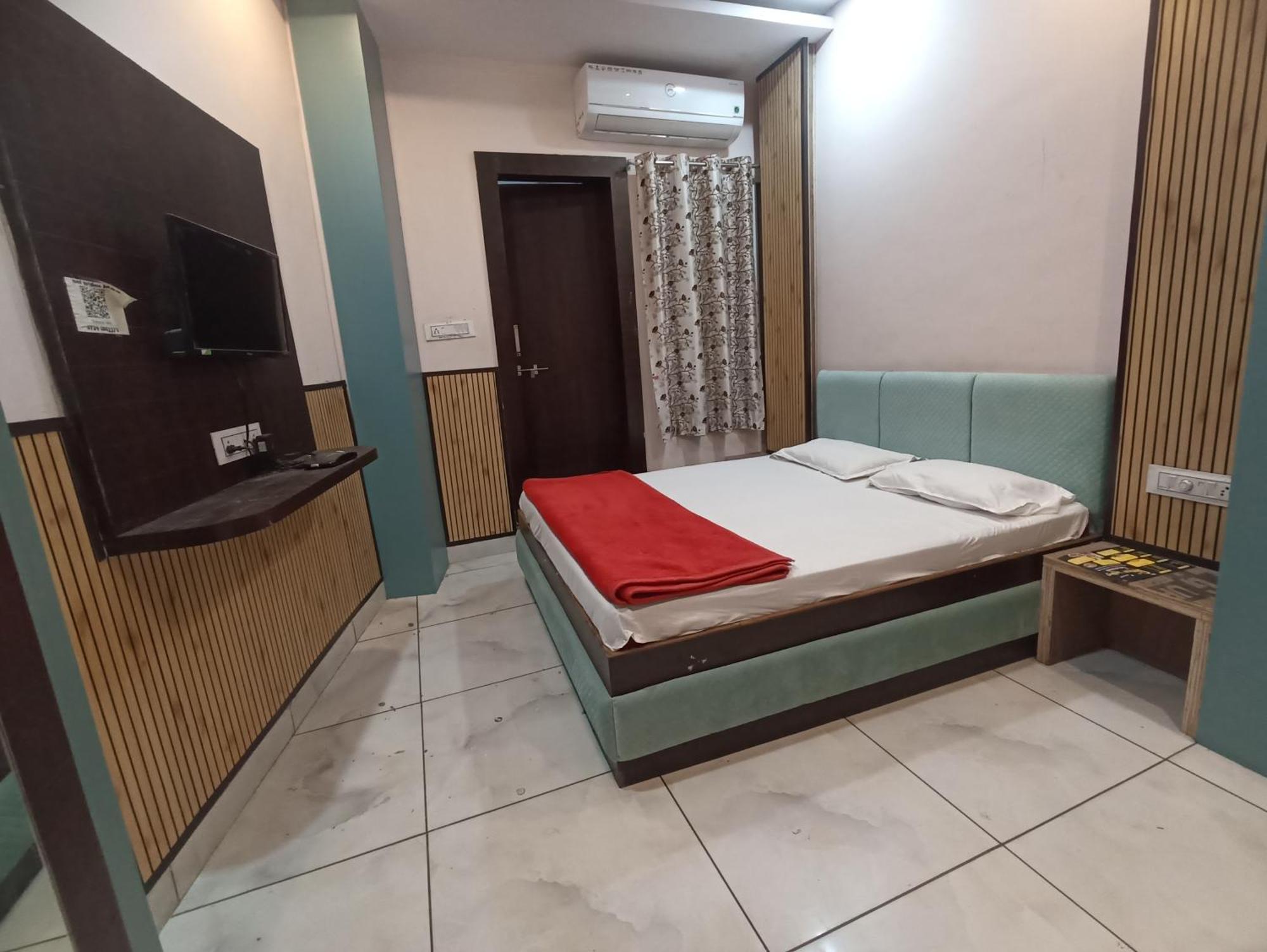 Hotel Shree Krishna Palace Ujjain Dış mekan fotoğraf