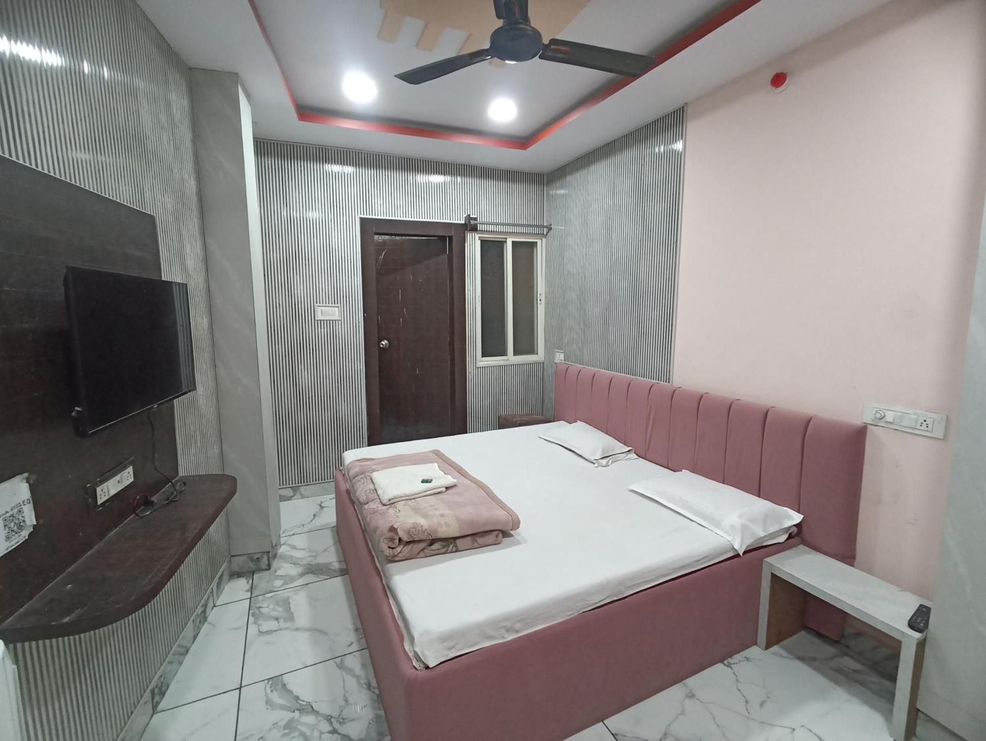Hotel Shree Krishna Palace Ujjain Dış mekan fotoğraf